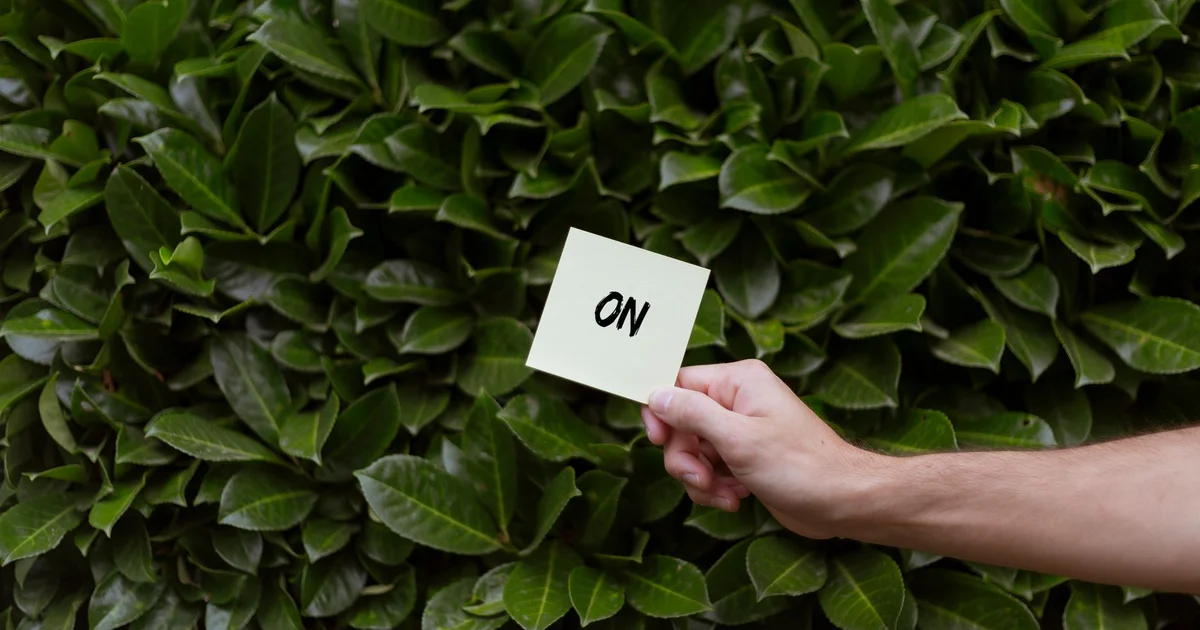 Common Phrasal Verbs about Work