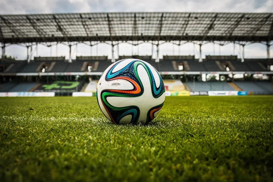 Vocabular de fotbal în engleză: cuvintele meciului [2026]