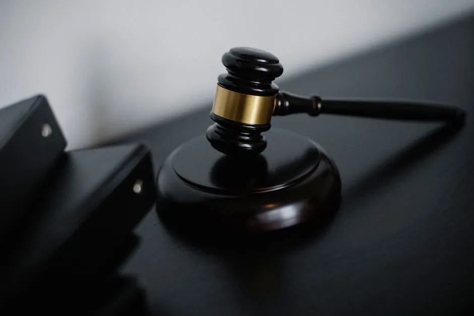 Vocabular juridic în engleză: termenii care revin mereu [2026]